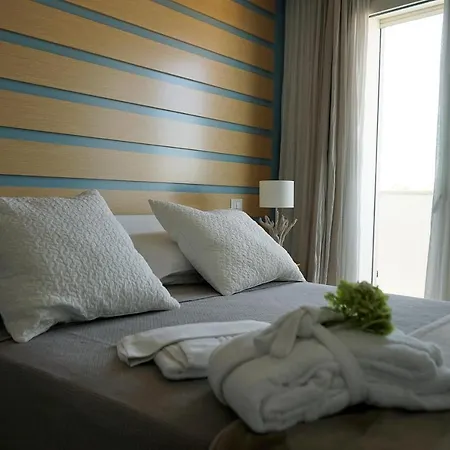 Millecento 3* تْشيزيناتيكو